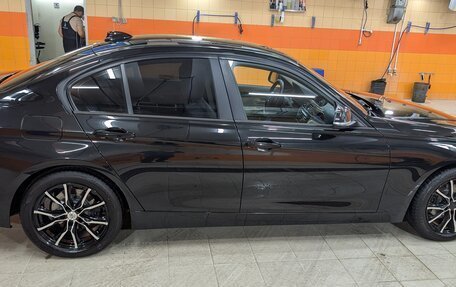 BMW 3 серия, 2018 год, 2 300 000 рублей, 15 фотография
