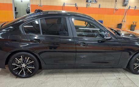 BMW 3 серия, 2018 год, 2 300 000 рублей, 14 фотография