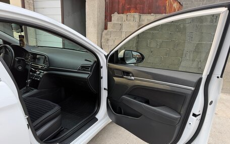 Hyundai Elantra VI рестайлинг, 2019 год, 1 650 000 рублей, 4 фотография