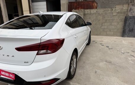 Hyundai Elantra VI рестайлинг, 2019 год, 1 650 000 рублей, 10 фотография