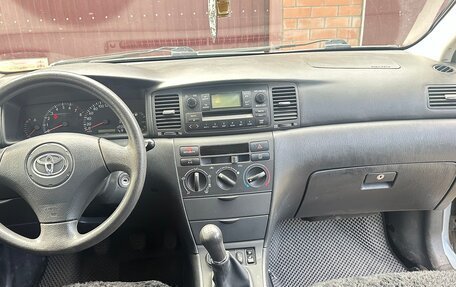 Toyota Corolla, 2003 год, 600 000 рублей, 3 фотография