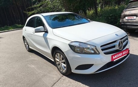 Mercedes-Benz A-Класс, 2013 год, 900 000 рублей, 2 фотография