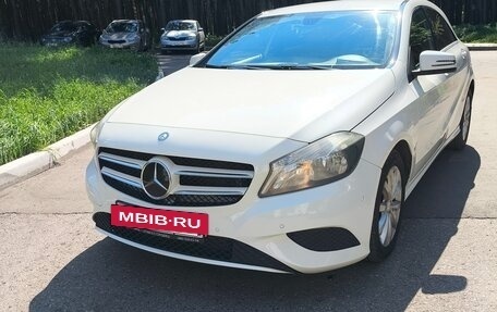 Mercedes-Benz A-Класс, 2013 год, 900 000 рублей, 11 фотография