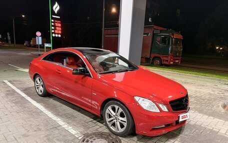 Mercedes-Benz E-Класс, 2011 год, 1 600 000 рублей, 2 фотография