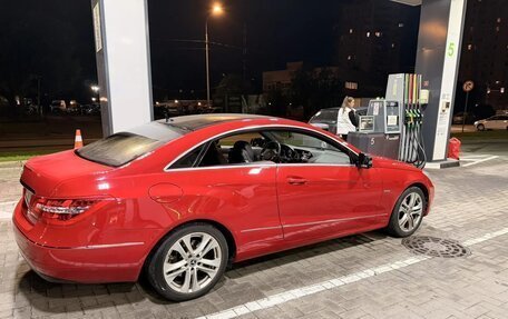Mercedes-Benz E-Класс, 2011 год, 1 600 000 рублей, 3 фотография