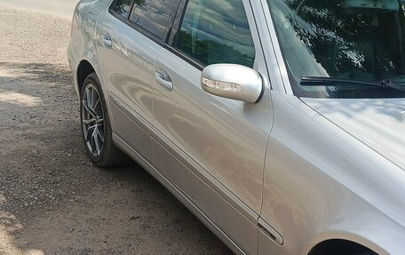 Mercedes-Benz E-Класс, 2004 год, 730 000 рублей, 5 фотография
