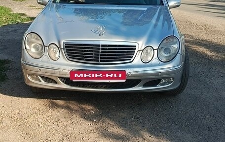 Mercedes-Benz E-Класс, 2004 год, 730 000 рублей, 2 фотография