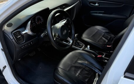 KIA Rio IV, 2021 год, 1 100 000 рублей, 3 фотография