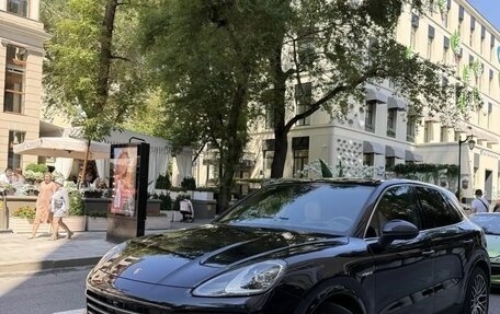 Porsche Cayenne III, 2022 год, 11 300 000 рублей, 2 фотография