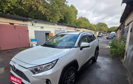 Toyota RAV4, 2020 год, 3 100 000 рублей, 9 фотография