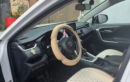 Toyota RAV4, 2020 год, 3 100 000 рублей, 19 фотография