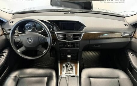 Mercedes-Benz E-Класс, 2011 год, 1 086 000 рублей, 4 фотография
