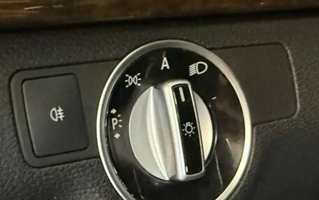 Mercedes-Benz E-Класс, 2011 год, 1 086 000 рублей, 14 фотография