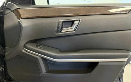 Mercedes-Benz E-Класс, 2011 год, 1 086 000 рублей, 24 фотография