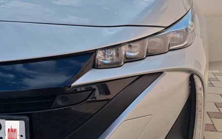 Toyota Prius IV XW50, 2016 год, 1 850 000 рублей, 17 фотография