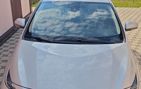 Toyota Prius IV XW50, 2016 год, 1 850 000 рублей, 18 фотография
