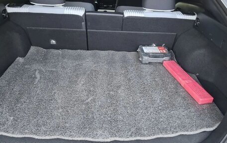 Toyota Prius IV XW50, 2016 год, 1 850 000 рублей, 20 фотография