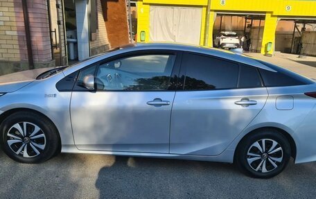 Toyota Prius IV XW50, 2016 год, 1 850 000 рублей, 28 фотография