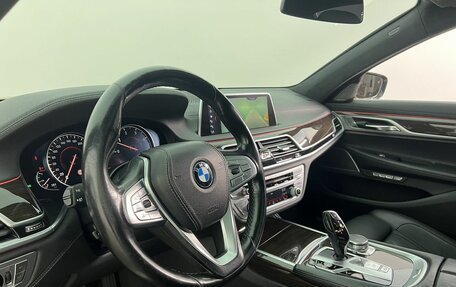 BMW 7 серия, 2017 год, 2 450 000 рублей, 10 фотография