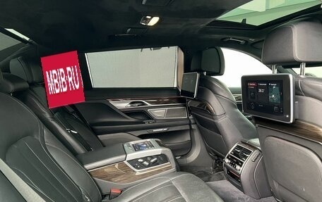 BMW 7 серия, 2017 год, 2 450 000 рублей, 11 фотография