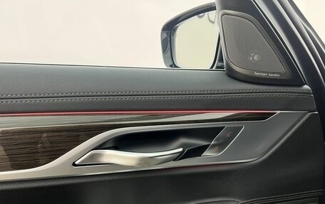 BMW 7 серия, 2017 год, 2 450 000 рублей, 18 фотография