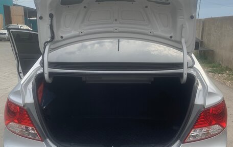 Hyundai Solaris II рестайлинг, 2011 год, 860 000 рублей, 9 фотография