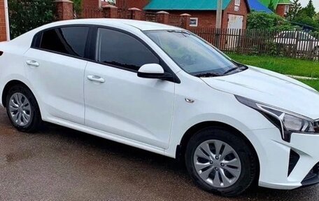 KIA Rio IV, 2021 год, 1 550 000 рублей, 6 фотография