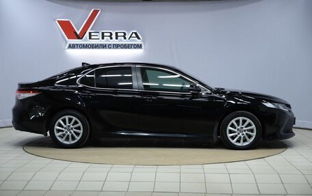 Toyota Camry, 2021 год, 2 190 000 рублей, 4 фотография