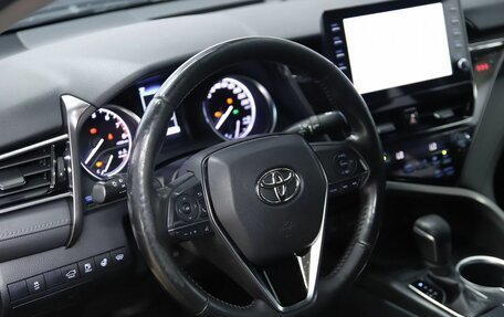 Toyota Camry, 2021 год, 2 190 000 рублей, 11 фотография