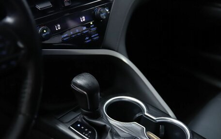 Toyota Camry, 2021 год, 2 190 000 рублей, 14 фотография
