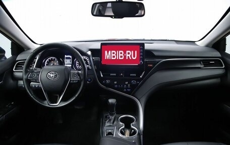 Toyota Camry, 2021 год, 2 190 000 рублей, 15 фотография
