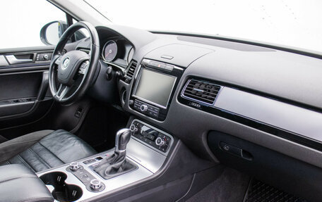 Volkswagen Touareg III, 2014 год, 2 695 000 рублей, 10 фотография