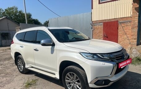 Mitsubishi Pajero Sport III рестайлинг, 2017 год, 2 100 000 рублей, 3 фотография