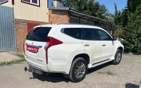 Mitsubishi Pajero Sport III рестайлинг, 2017 год, 2 100 000 рублей, 4 фотография
