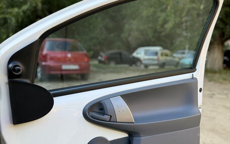 Peugeot 107 I рестайлинг, 2010 год, 410 000 рублей, 14 фотография