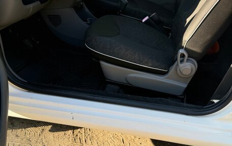 Peugeot 107 I рестайлинг, 2010 год, 410 000 рублей, 18 фотография