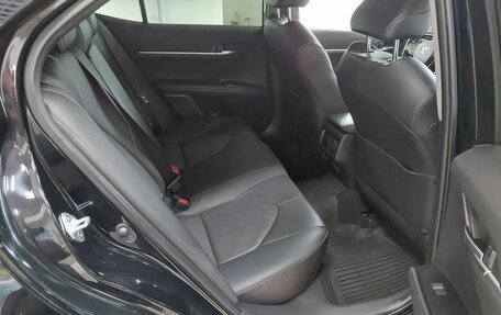 Toyota Camry, 2021 год, 2 850 000 рублей, 19 фотография