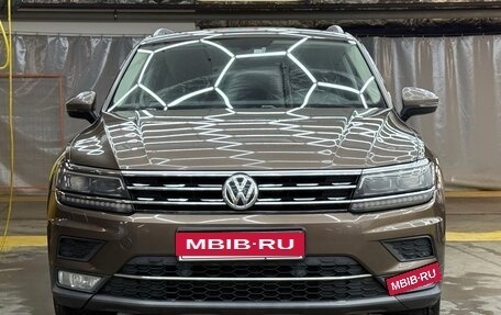 Volkswagen Tiguan II, 2017 год, 2 450 000 рублей, 2 фотография