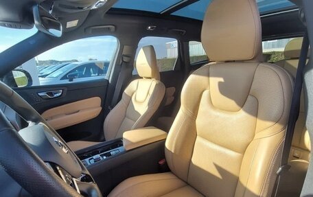 Volvo XC60 II, 2018 год, 4 000 000 рублей, 10 фотография