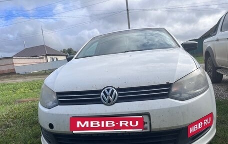 Volkswagen Polo VI (EU Market), 2012 год, 500 000 рублей, 2 фотография