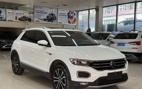 Volkswagen T-Roc I, 2022 год, 1 249 000 рублей, 4 фотография