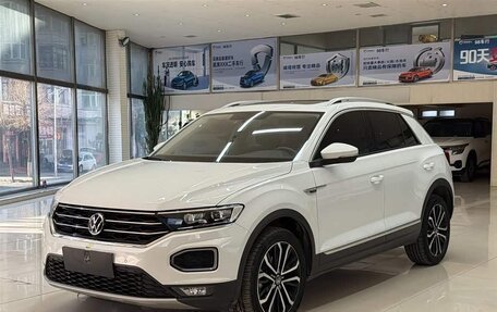 Volkswagen T-Roc I, 2022 год, 1 249 000 рублей, 3 фотография