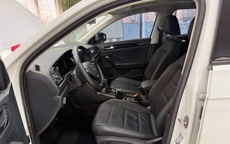Volkswagen T-Roc I, 2022 год, 1 249 000 рублей, 11 фотография