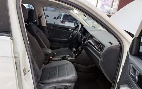 Volkswagen T-Roc I, 2022 год, 1 249 000 рублей, 10 фотография