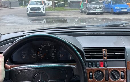 Mercedes-Benz C-Класс, 1994 год, 190 000 рублей, 7 фотография