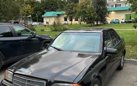 Mercedes-Benz C-Класс, 1994 год, 190 000 рублей, 2 фотография