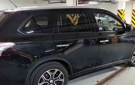 Mitsubishi Outlander III рестайлинг 3, 2014 год, 1 790 000 рублей, 3 фотография