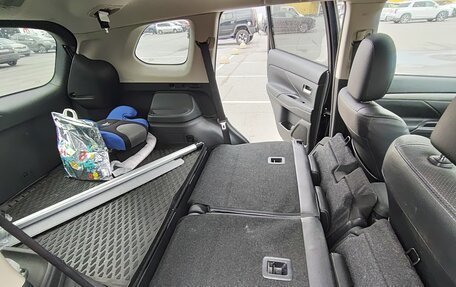 Mitsubishi Outlander III рестайлинг 3, 2014 год, 1 790 000 рублей, 23 фотография