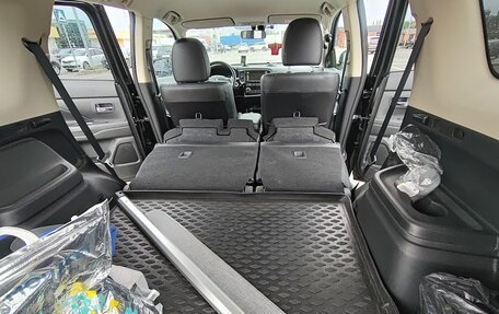 Mitsubishi Outlander III рестайлинг 3, 2014 год, 1 790 000 рублей, 22 фотография