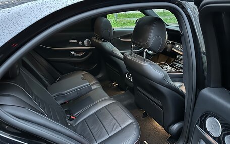 Mercedes-Benz E-Класс, 2019 год, 3 100 000 рублей, 12 фотография
